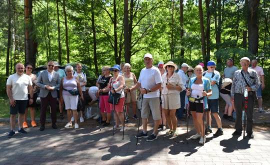 Seniorzy na skarżyskich szlakach 2025 