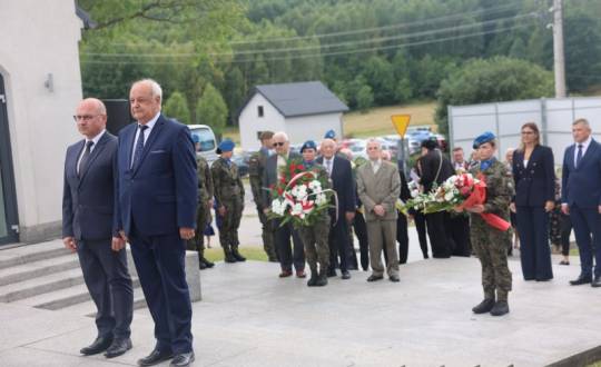 Powiat uczcił pamięć ofiar pacyfikacji Michniowa