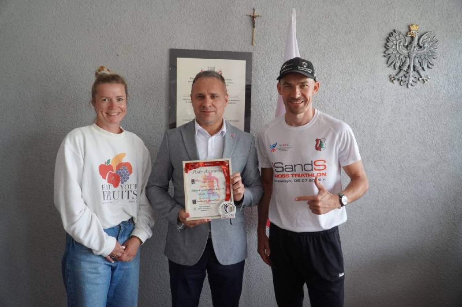 Podziękowania dla Powiatu za wspieranie sportu, kolejne triathlonowe wyzwania suchedniowianki Justyny Żołądek