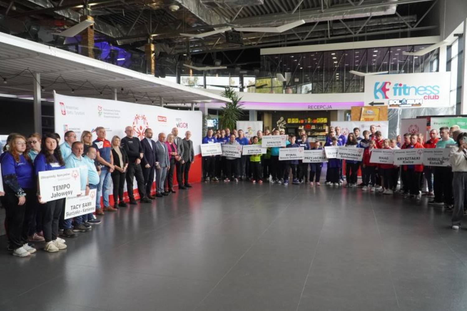 140 zawodników z 19 klubów rywalizowało w Świętokrzyskim Turnieju Bowlingowym Olimpiad Specjalnych w Skarżysku