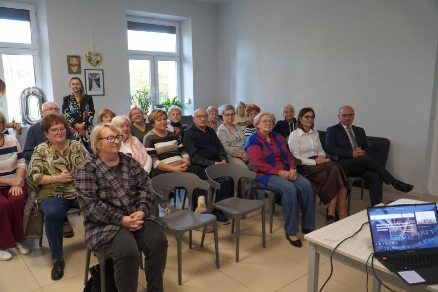 OWiT wychodzi naprzeciw potrzebom seniorów – spotkanie z mieszkańcami Suchedniowa