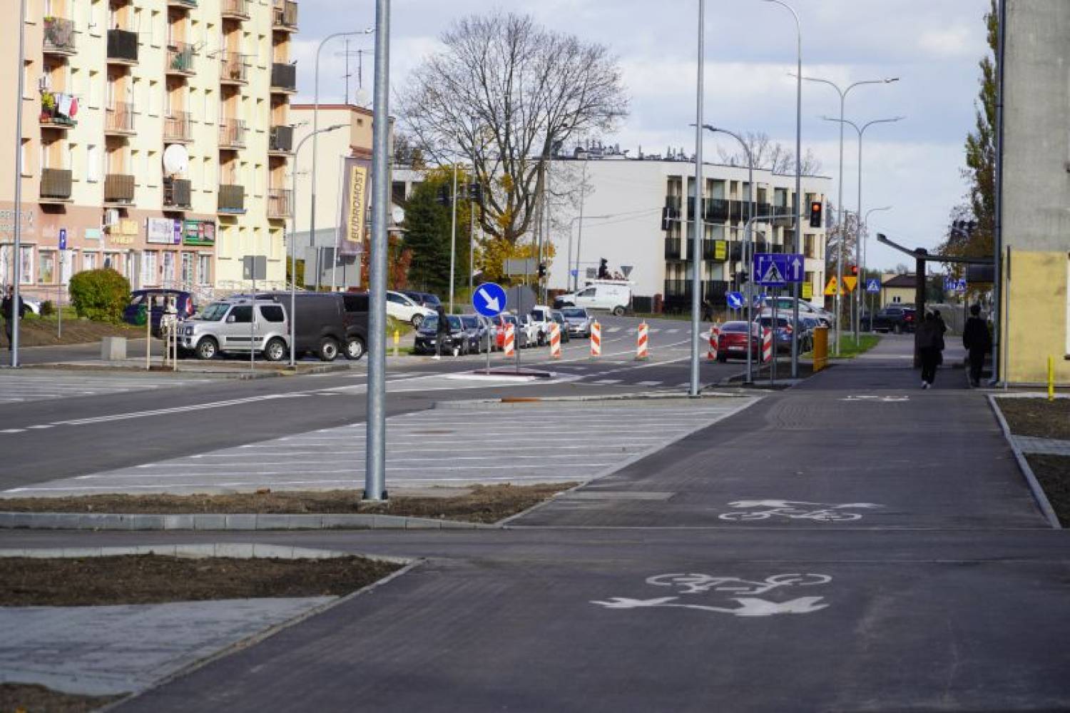 Zakończono przebudowę Alei Tysiąclecia w Skarżysku-Kamiennej na odcinku od ul. Słowackiego do Alei Piłsudskiego. Droga oddana do użytku mieszkańców