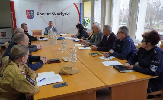 Obradowała Komisja Bezpieczeństwa i Porządku. Omówiono przygotowanie służb do zimy 2025/2026  
