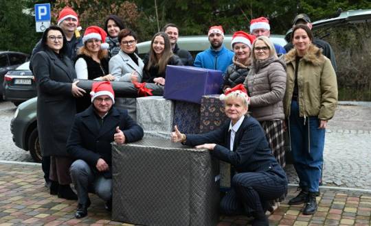 Świąteczna Solidarność: Pracownicy Starostwa Powiatowego w Skarżysku-Kamiennej łączą siły w akcji 