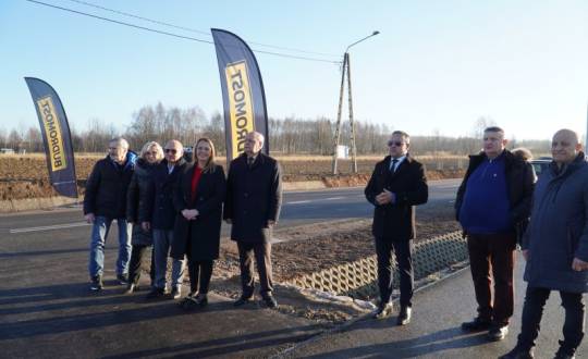 Nowa droga w gminie Łączna już do użytku. Mieszkańcy zyskali bezpieczny i nowoczesny odcinek