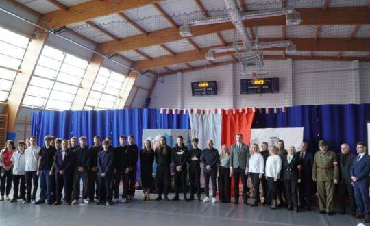 „Zapytaj tych, którzy nie zdążyli dorosnąć” – uroczysty Dzień Patrona ZST im. Armii Krajowej w Skarżysku-Kamiennej