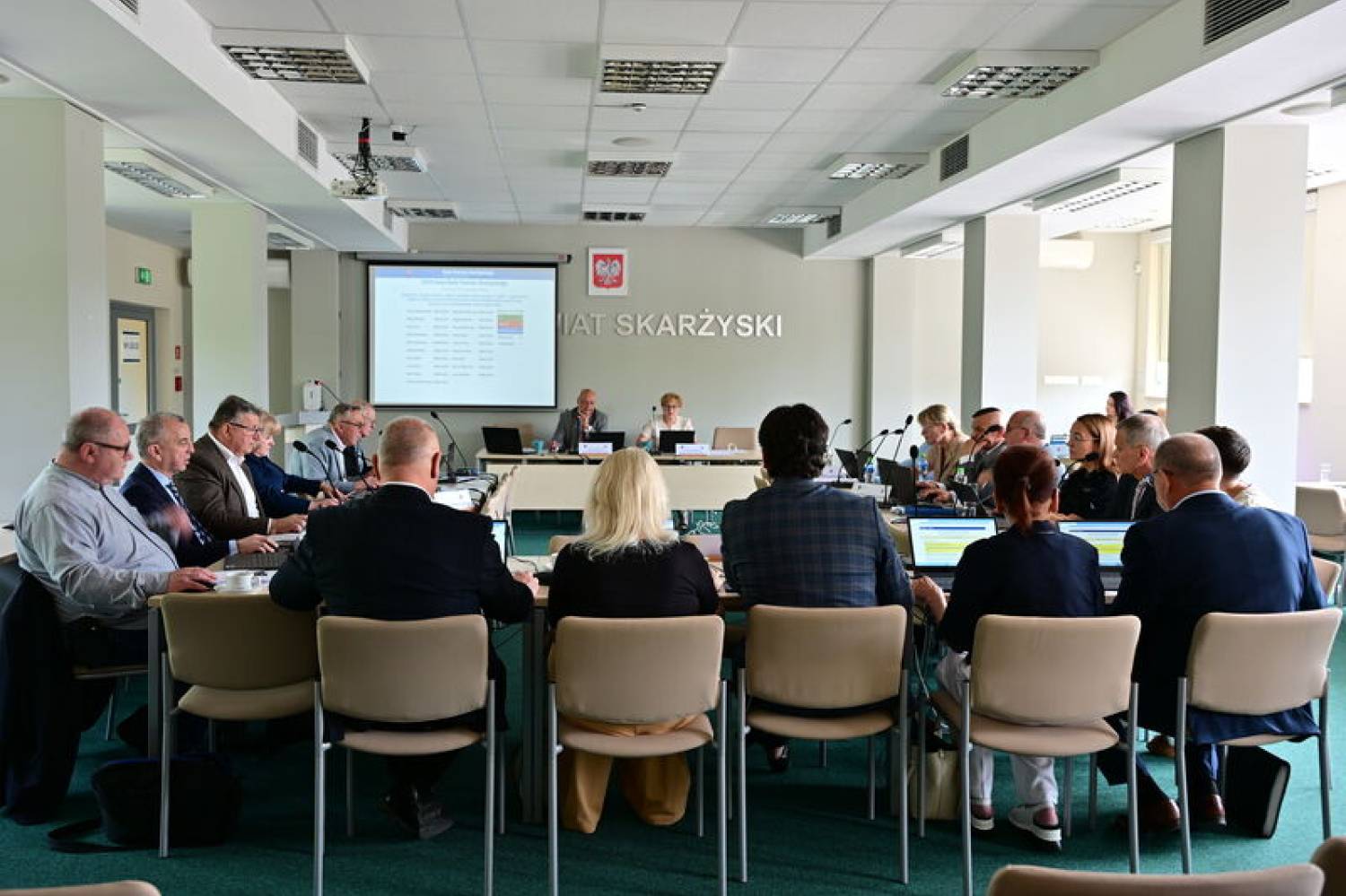 XXVII Sesja Rady Powiatu Skarżyskiego. Rada udzieliła Zarządowi wotum zaufania i absolutorium 