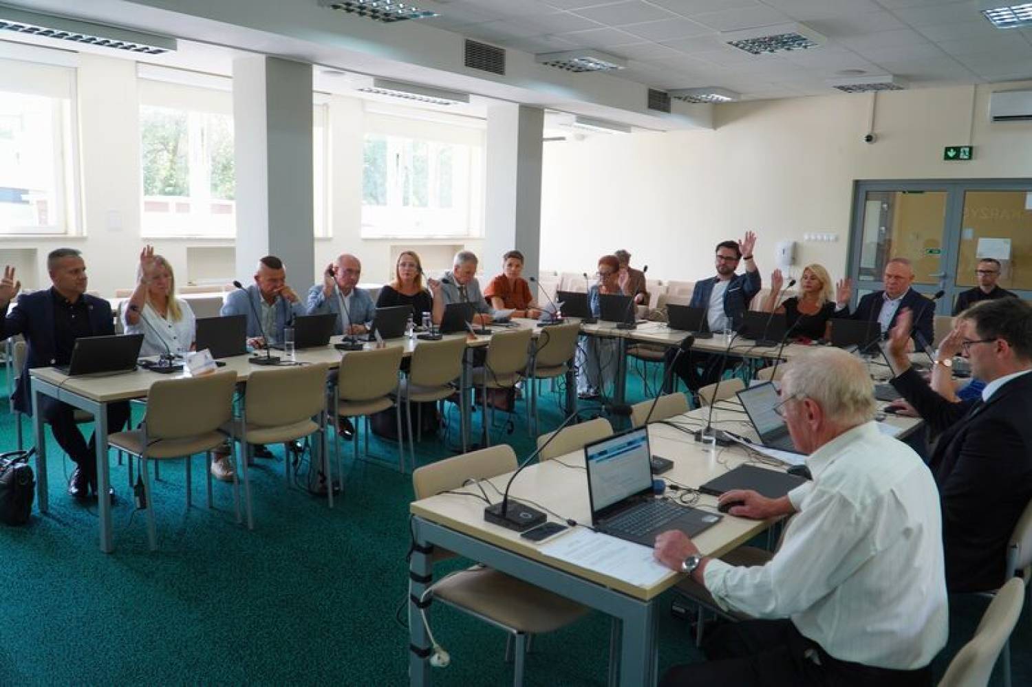 Po XXVIII sesji Rady Powiatu Skarżyskiego - Radni podjęli decyzje w sprawie budżetu i inwestycji 