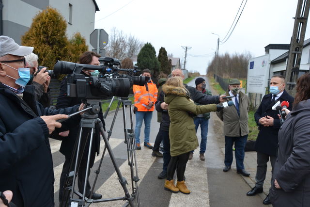 starosta udziela informacji do mediów