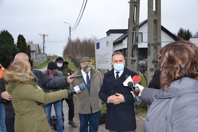 wystąpienie starosty podczas otwarcia drogi