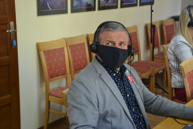 członek zarządu w trakcie sesji rady