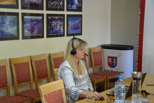Członek zarządu Katarzyna Bilska w czasie posiedzenia 