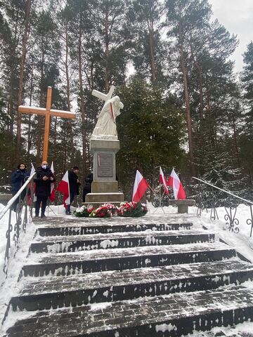 pomnik pomordowanych na Borze