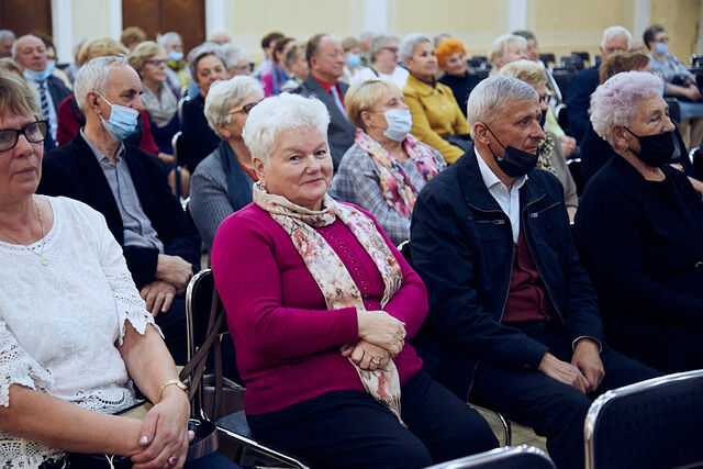 uczestnicy II Powiatowego Dnia Seniora