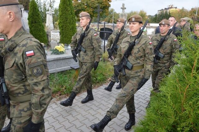 pogrzeb Józefy Stefanowskiej - Rybus - asysta wojskowa