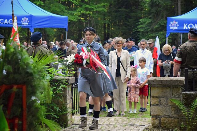 sekretarz powiatu Małgorzata Nosowicz na uroczystościach na wykusie