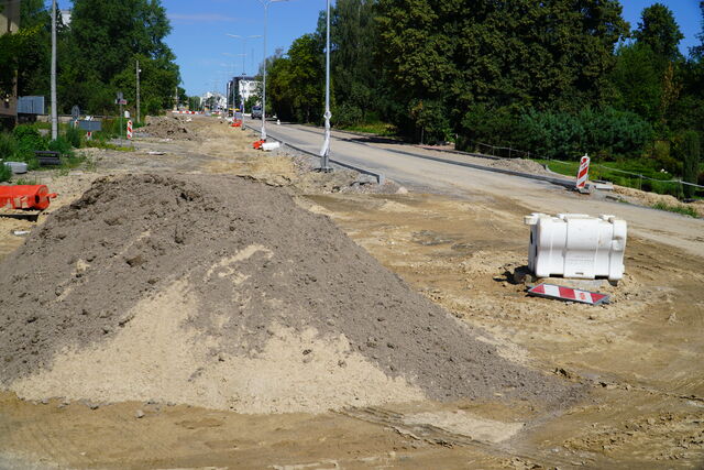 budowa wiaduktu nad torami - plac budowy