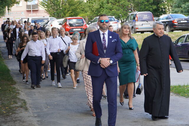  Wojewódzka inauguracja roku szkolnego - przemarsz