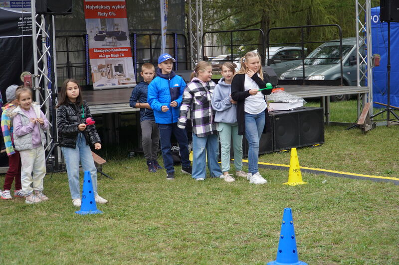 piknik integracyjny polsko-ukraiński w Skarżysku-Kamiennej - gry i zabawy dla dzieci