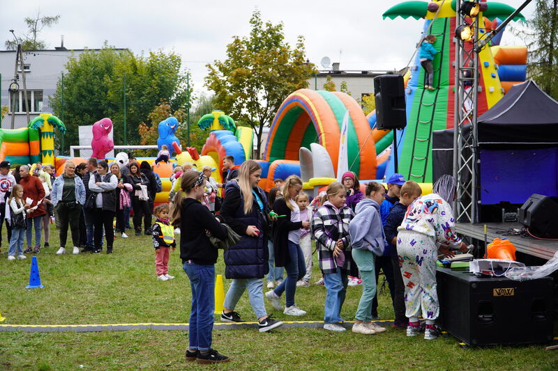 piknik integracyjny polsko-ukraiński w Skarżysku-Kamiennej - gry i zabawy dla dzieci