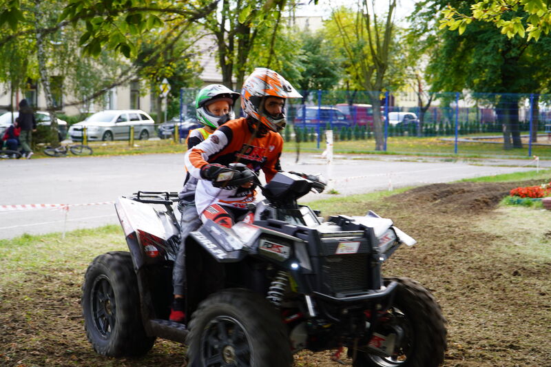 piknik integracyjny polsko-ukraiński w Skarżysku-Kamiennej - quady 