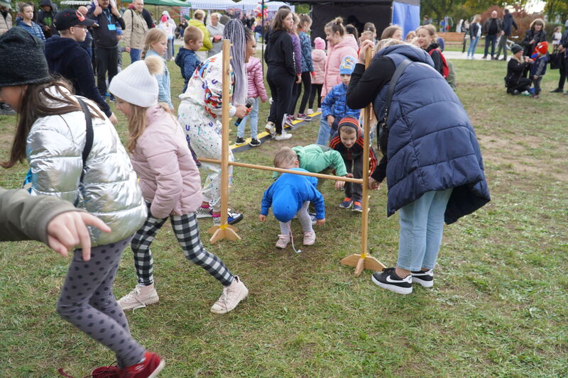 piknik integracyjny polsko-ukraiński w Skarżysku-Kamiennej - gry i zabawy dla dzieci