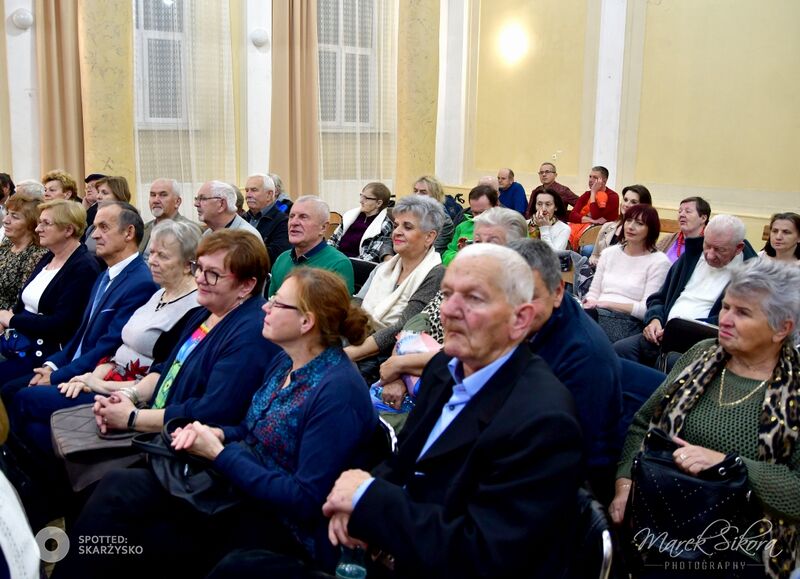 uczestnicy III Powiatowego Dnia Seniora 