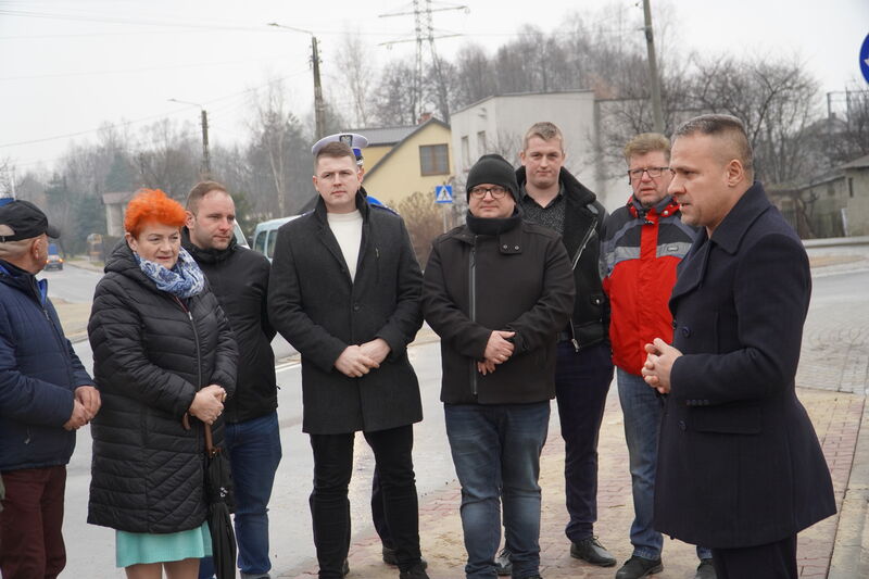 uczestnicy odbioru ul. Łyżwy w Skarżysku-Kamiennej