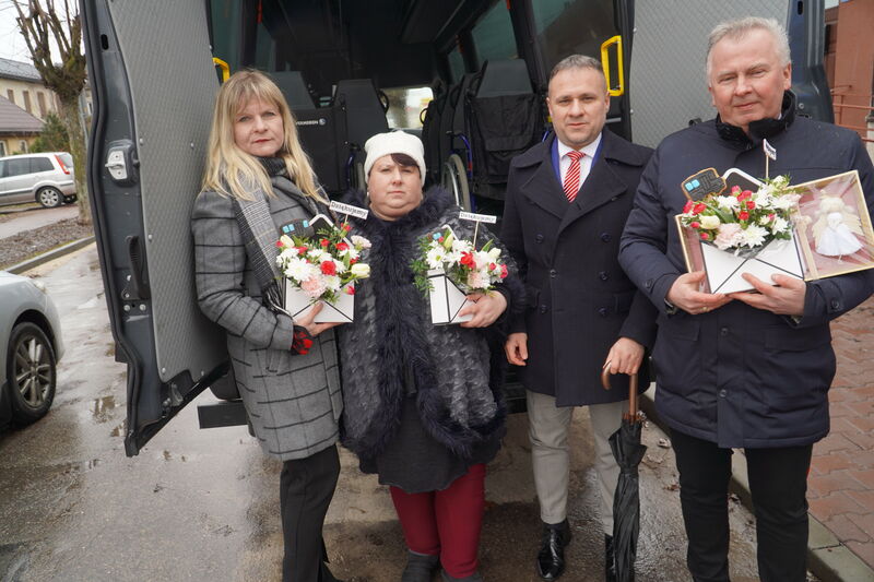 samorządy współfinansujące autobus