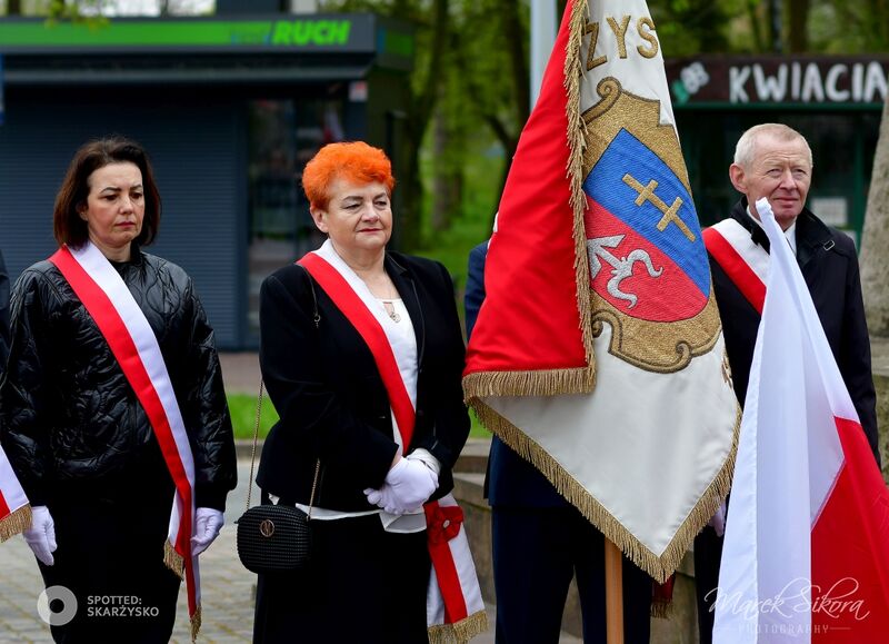 poczet sztandarowy powiatu