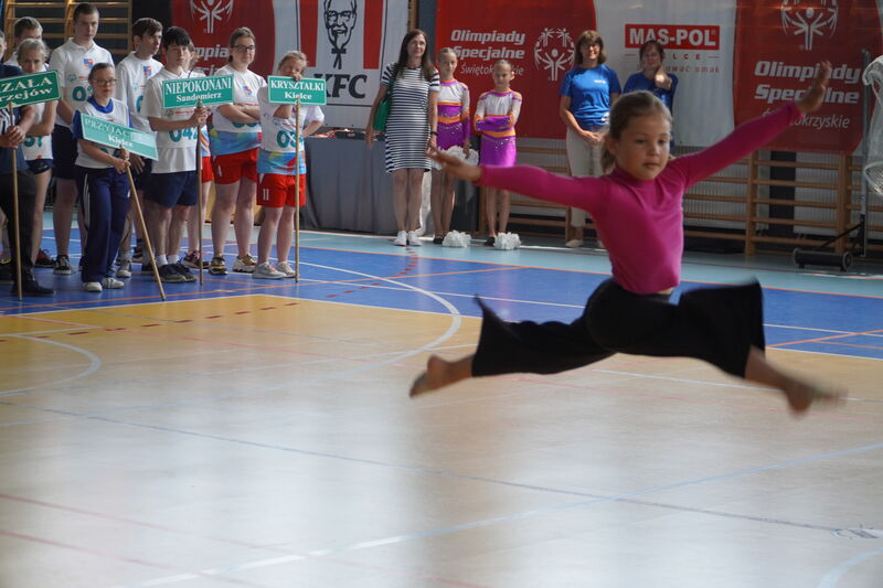  Świętokrzyski Turniej Badmintona Olimpiad Specjalnych – ceremonia otwarcia - występy artystyczne