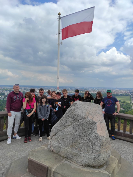 Uczniowie Zespołu Placówek Edukacyjno-Wychowawczych podczas wyjazdu. 