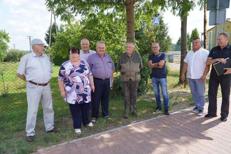 przekazanie placu budowy chodnika w Nowym Odrowążku wykonawcy 