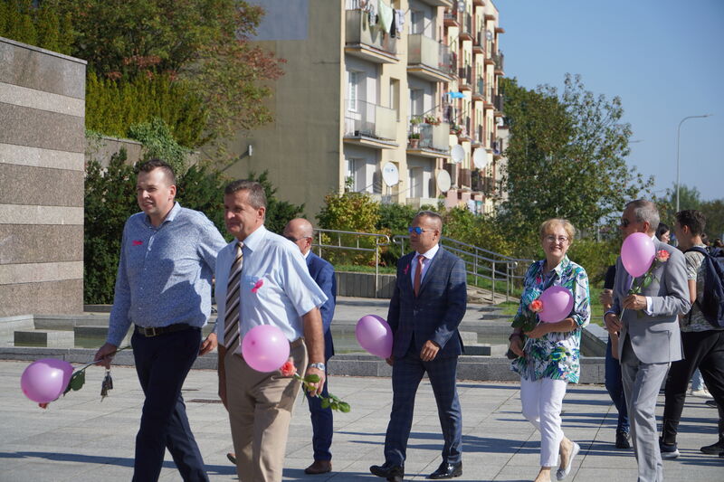 XIV Marsz Różowej Wstążeczki w Skarzysku-Kamiennej - piknik przed MCK