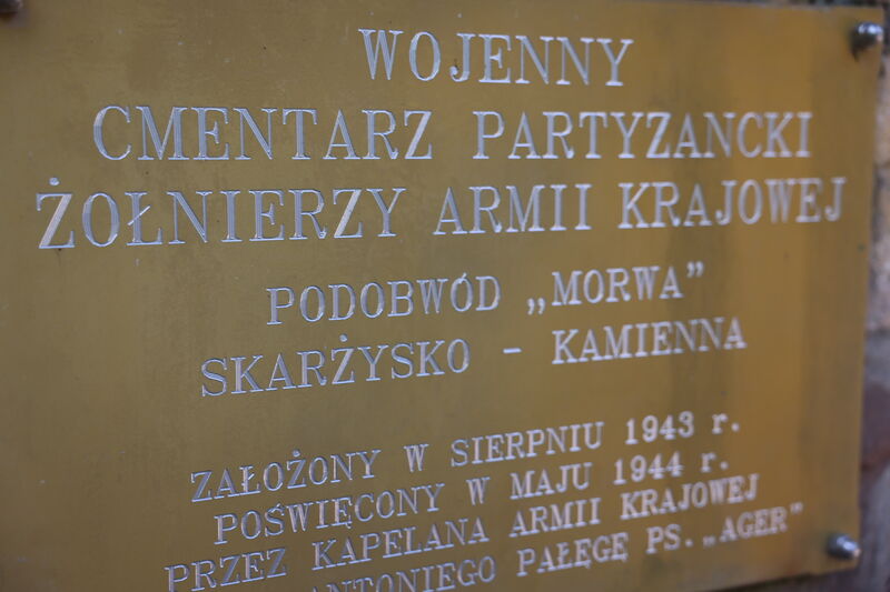 tablica Wojenny Cmentarz Żołnierzy AK