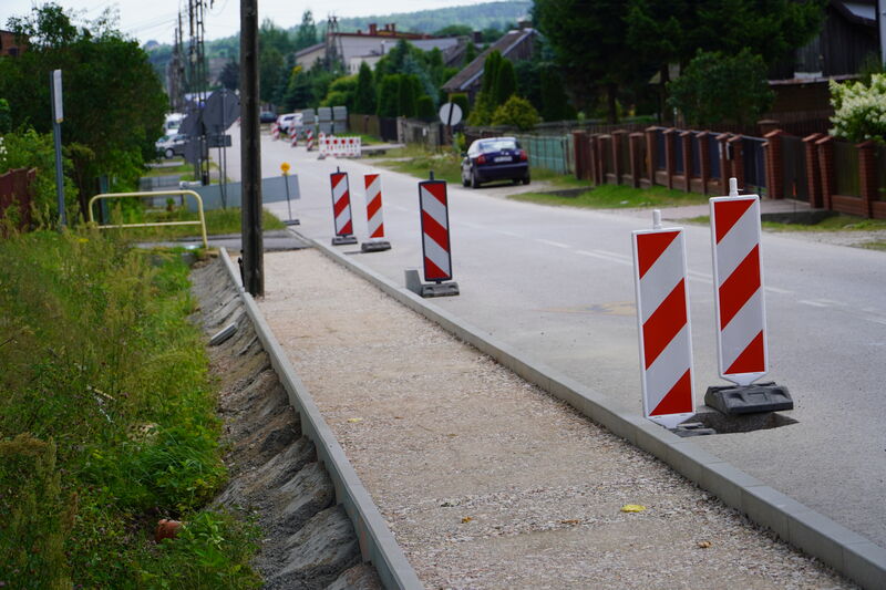 teren budowy chodnika na ul. Książęcej w Skarżysku-Kamiennej 