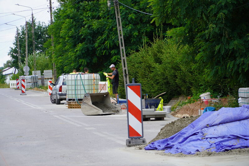 teren budowy chodnika na ul. Książęcej w Skarżysku-Kamiennej 