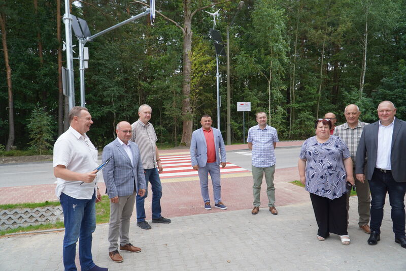 odbiór nowego przejścia dla pieszych w Nowym Odrowążku gmina Bliżyn 