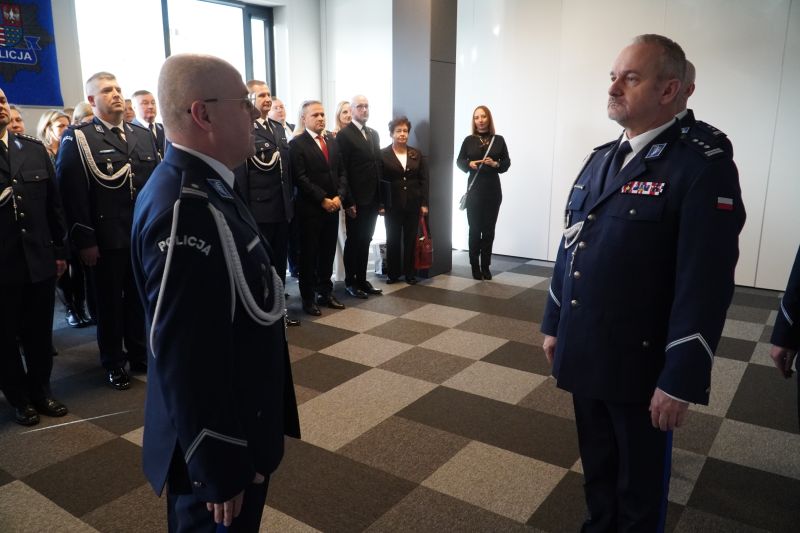 Ceremonia przekazania obowiązków komendanta powiatowego policji w Skarżysku-Kamiennej 