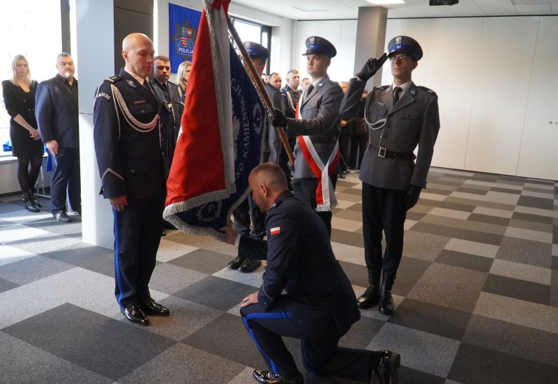 Ceremonia przekazania obowiązków komendanta powiatowego policji w Skarżysku-Kamiennej 