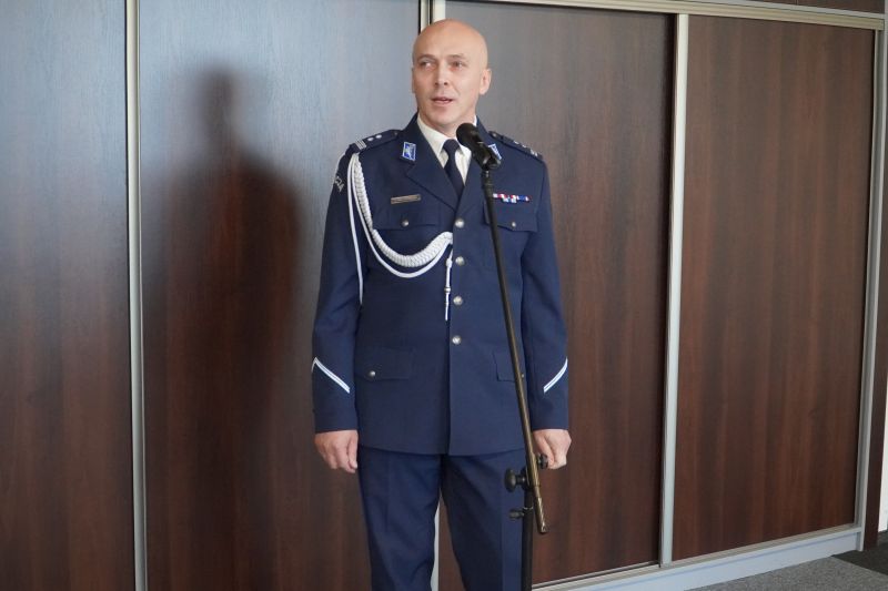 Ceremonia przekazania obowiązków komendanta powiatowego policji w Skarżysku-Kamiennej 