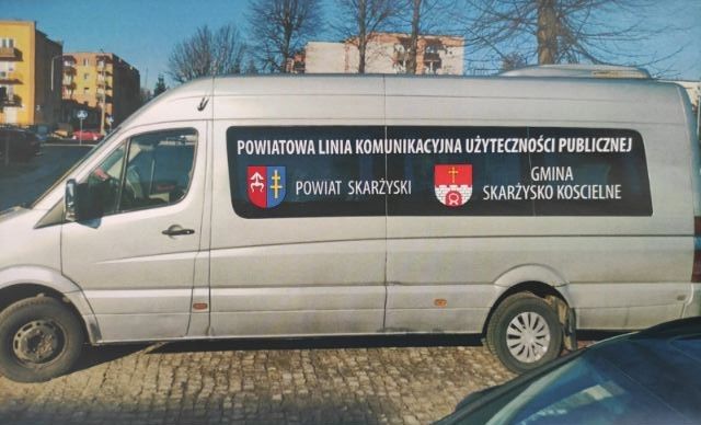 wizualizacja oznakowania autobusów powiatowej linii użyteczności publicznej