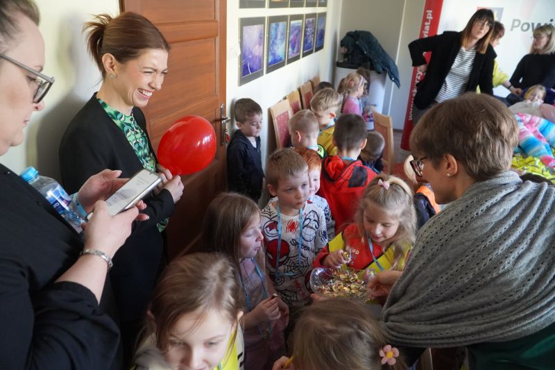 Wizyta przedszkolaków w Starostwie Powiatowym w Skarżysku-Kamiennej 