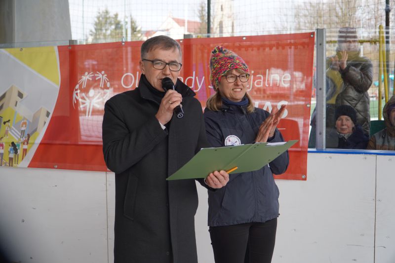 Uroczysta Ceremonia Otwarcia Świętokrzyskiego Mityngu Łyżwiarskiego Olimpiad Specjalnych w Skarżysku