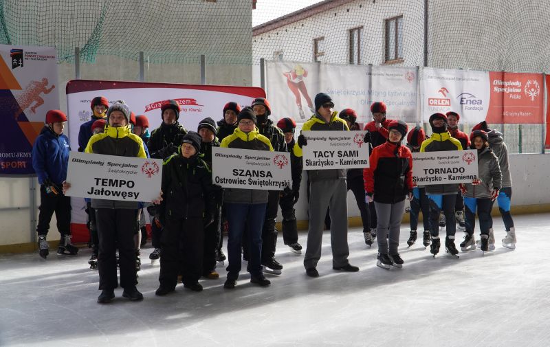 Uroczysta Ceremonia Otwarcia Świętokrzyskiego Mityngu Łyżwiarskiego Olimpiad Specjalnych w Skarżysku