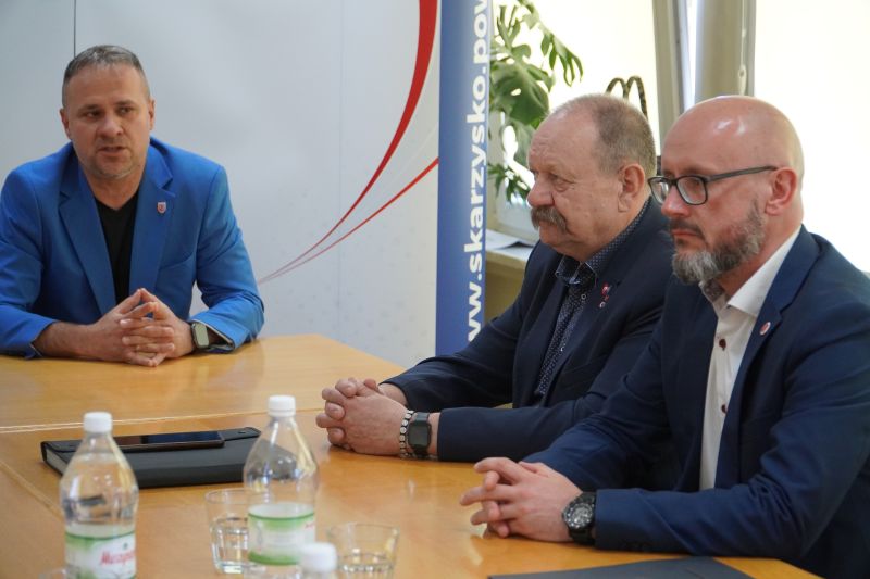 podpisanie umowy na przebudowę Al. Tysiąclecia w Skarżysku 