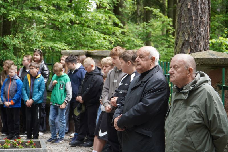 Uczczono 82. Rocznicę Powstania Wojennego Cmentarza Partyzanckiego Żołnierzy AK na Górze Skarbowej  