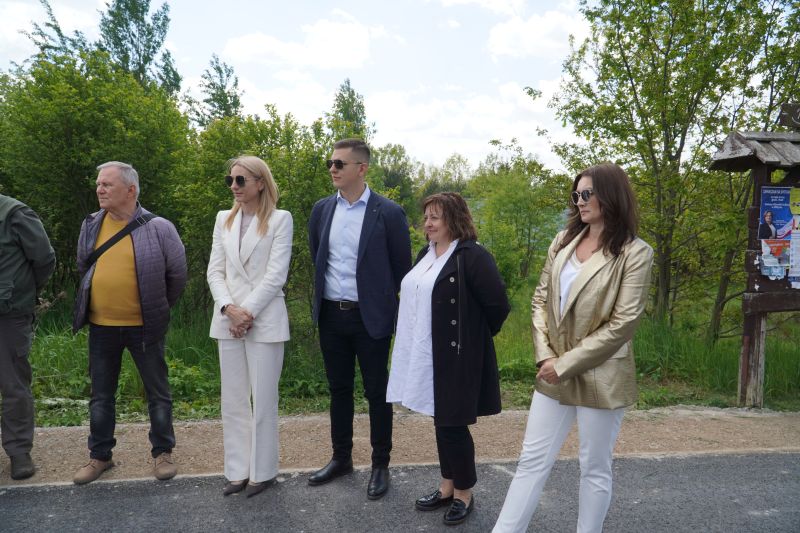 Droga powiatowa Brzeście – Zagórze w gminie Bliżyn przeszła kompleksową rozbudowę. Nowoczesna infrastruktura z ciągiem pieszo-rowerowym już służy mieszkańcom    