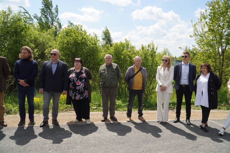 Droga powiatowa Brzeście – Zagórze w gminie Bliżyn przeszła kompleksową rozbudowę. Nowoczesna infrastruktura z ciągiem pieszo-rowerowym już służy mieszkańcom    