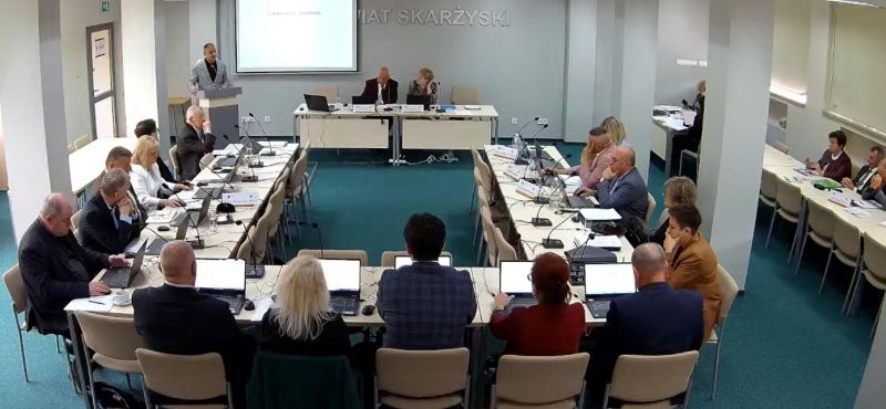obrady rady powiatu skarżyskiego maj 2025